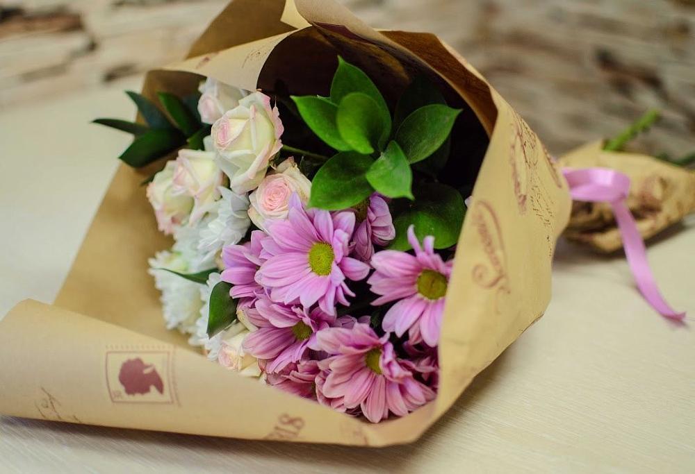 Букет цветов из: Розы и Хризантемы в Козуль