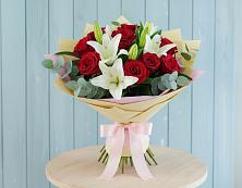 Букет цветов из:  Лилии и Розы в Козуль