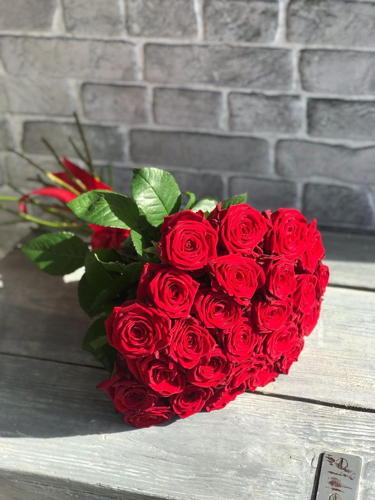 Букет Красные розы Фридом в Козуль