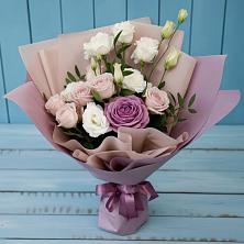 Букет цветов из:  Розы и Лизиантусы в Козуль