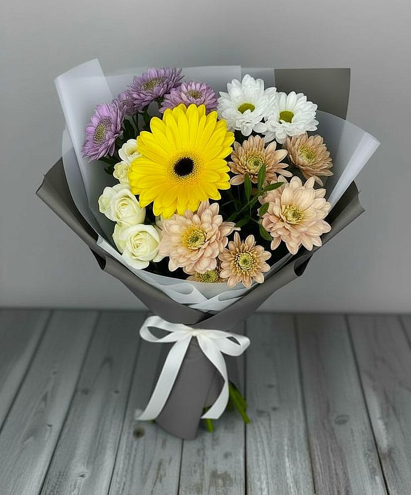 Букет цветов из: Розы, Герберы и Хризантемы в Козуль
