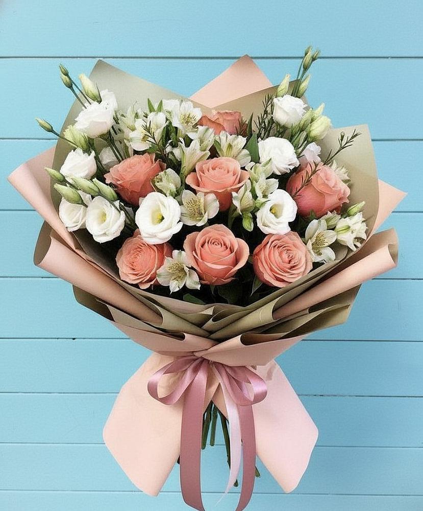 Букет цветов из: Розы, Альстромерии и Лизиантусы в Козуль