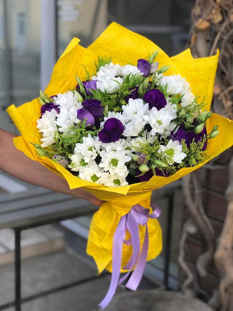 Букет цветов из: Ирисы, Хризантемы и Ромашки в Козуль