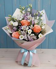 Букет цветов из:  Лизиантусы, Розы, Альстромерии и Гипсофила в Козуль