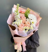 Букет цветов из:  Хризантемы и Розы в Козуль