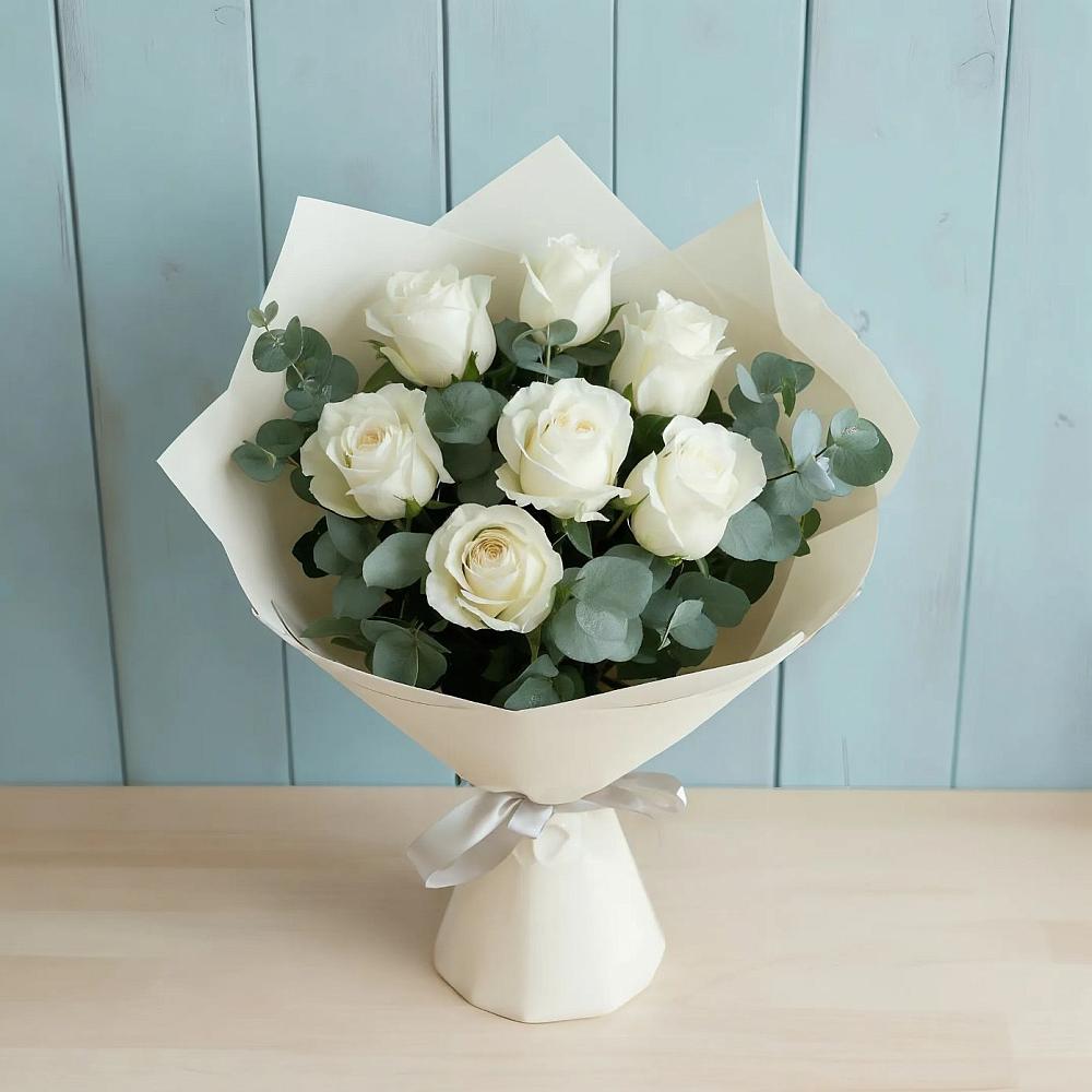 Букет Белые розы в Эвкалипте в Козуль