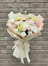 Букет цветов из:  Гвоздики, Розы, Лизиантусы и Хризантемы в Козуль