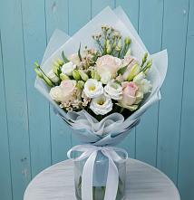 Букет цветов из:  Розы и Лизиантусы в Козуль