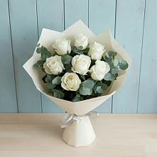 Букет Белые розы в Эвкалипте в Козуль