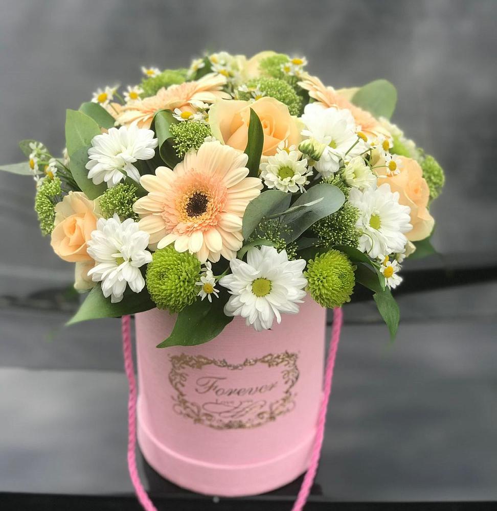 Цветочная композиция из Розы, Герберы и Хризантемы в шляпной коробке в Козуль