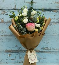 Букет цветов из:  Розы и Лизиантусы в Козуль